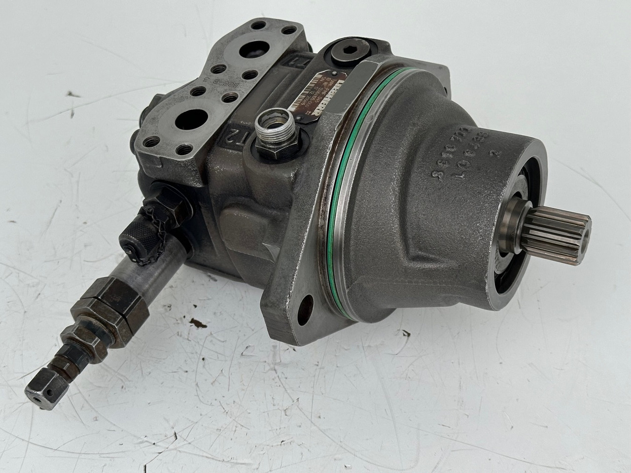 Liebherr Original Hydraulikeinbaumotor FMF045. ID-Nr.12464105. SAT250/287. LH18M, LH22C, LH22M, LH24M, LH26EC, LH26EM, LH26M. #12464105.20985# - Reductor de giro para Maquinaria de construcción: foto 4 Liebherr Original Hydraulikeinbaumotor FMF045. ID-Nr.12464105. SAT250/287. LH18M, LH22C, LH22M, LH24M, LH26EC, LH26EM, LH26M. #12464105.20985# - Reductor de giro para Maquinaria de construcción: foto 4