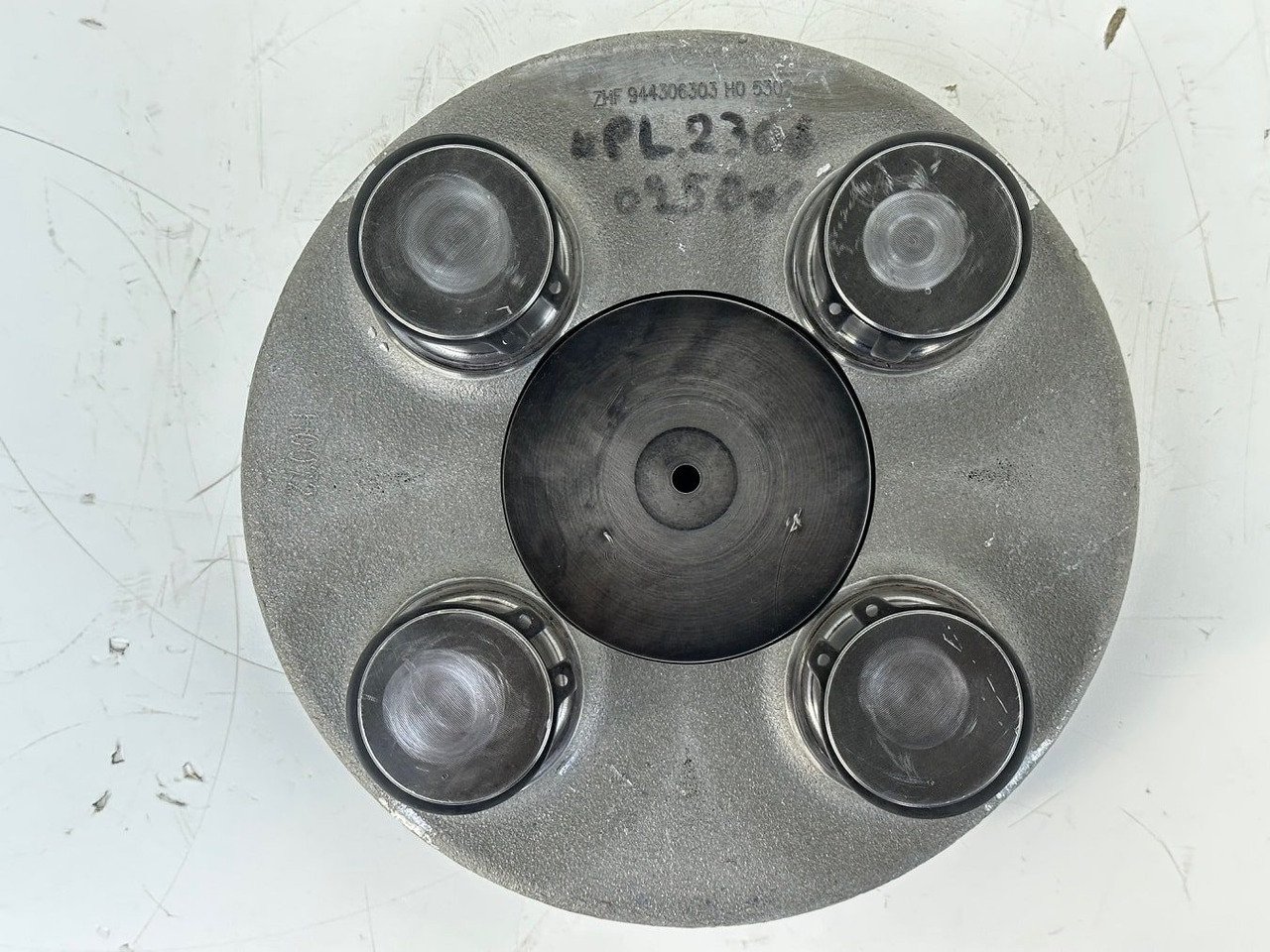 Liebherr Planetenträger ID-Nr.944306303 - ID-Nr.9443063. A924, A934, LH30, LH35, R906, R916, R922, R924, R926, R932, R934, R944. #PLANT2366-0250# - Reductor de giro para Maquinaria de construcción: foto 3 Liebherr Planetenträger ID-Nr.944306303 - ID-Nr.9443063. A924, A934, LH30, LH35, R906, R916, R922, R924, R926, R932, R934, R944. #PLANT2366-0250# - Reductor de giro para Maquinaria de construcción: foto 3