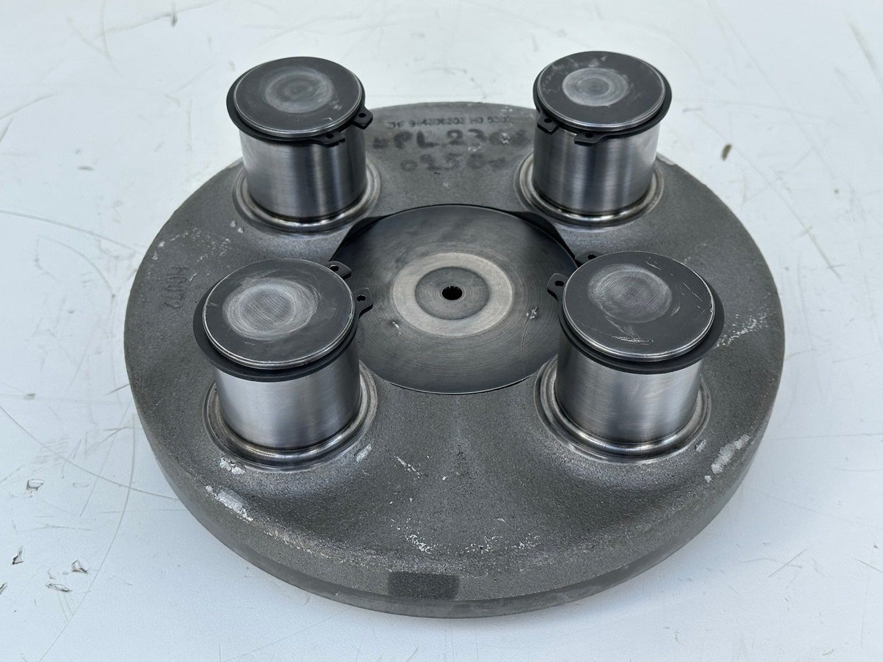 Liebherr Planetenträger ID-Nr.944306303 - ID-Nr.9443063. A924, A934, LH30, LH35, R906, R916, R922, R924, R926, R932, R934, R944. #PLANT2366-0250# - Reductor de giro para Maquinaria de construcción: foto 1 Liebherr Planetenträger ID-Nr.944306303 - ID-Nr.9443063. A924, A934, LH30, LH35, R906, R916, R922, R924, R926, R932, R934, R944. #PLANT2366-0250# - Reductor de giro para Maquinaria de construcción: foto 1