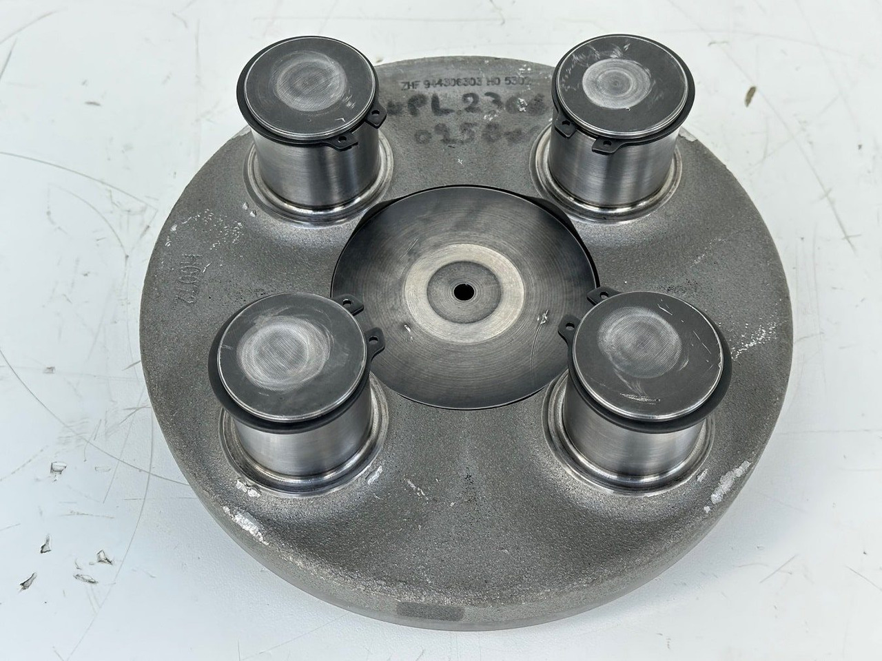 Liebherr Planetenträger ID-Nr.944306303 - ID-Nr.9443063. A924, A934, LH30, LH35, R906, R916, R922, R924, R926, R932, R934, R944. #PLANT2366-0250# - Reductor de giro para Maquinaria de construcción: foto 2 Liebherr Planetenträger ID-Nr.944306303 - ID-Nr.9443063. A924, A934, LH30, LH35, R906, R916, R922, R924, R926, R932, R934, R944. #PLANT2366-0250# - Reductor de giro para Maquinaria de construcción: foto 2