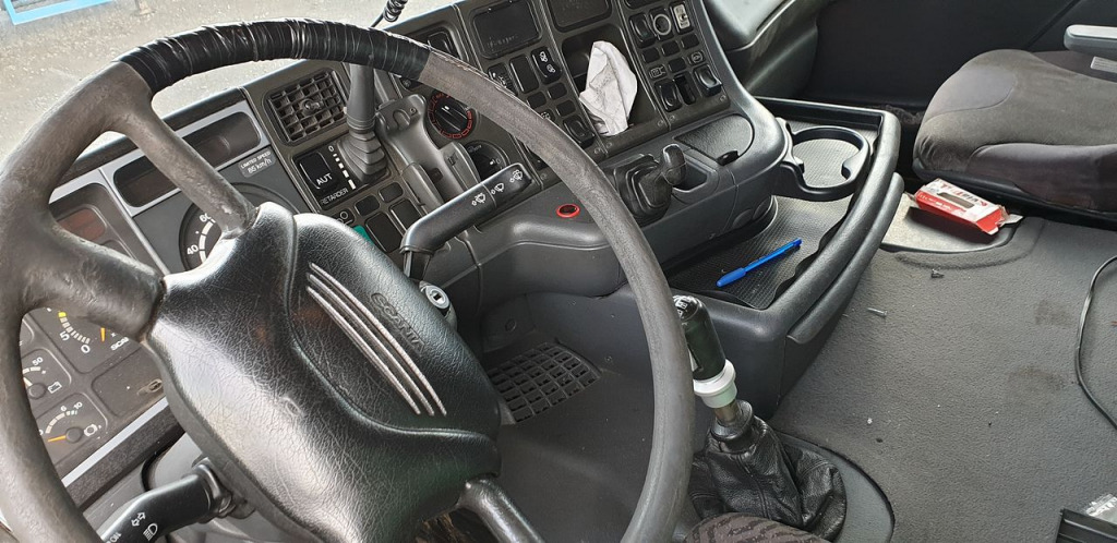 Camión Scania 114L 340 LB6x2  Unfallschaden (Nr. 4772): foto 8 Camión Scania 114L 340 LB6x2  Unfallschaden (Nr. 4772): foto 8