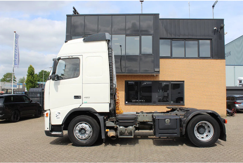 Volvo FH 12.420 * MANUAL * 4X2 * - Cabeza tractora: foto 2 Volvo FH 12.420 * MANUAL * 4X2 * - Cabeza tractora: foto 2