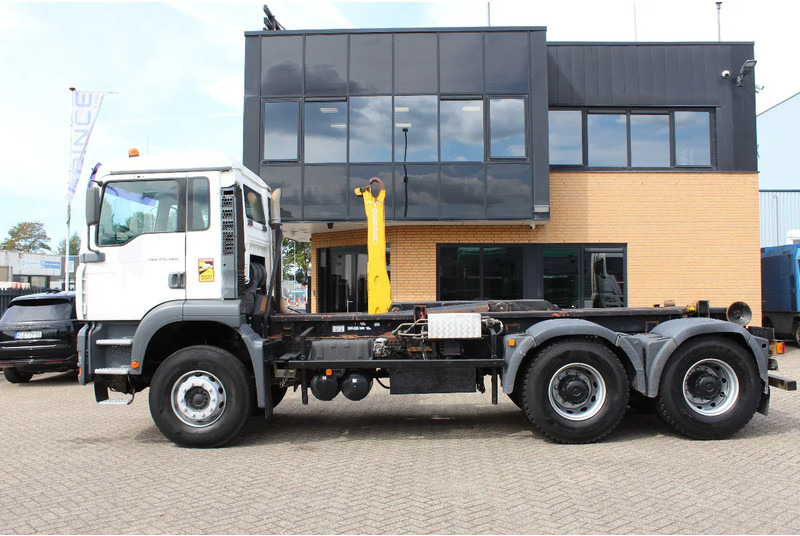 MAN TGA 26.360 * 6X4 * EURO 3 * - Camión con equipo de cable: foto 2 MAN TGA 26.360 * 6X4 * EURO 3 * - Camión con equipo de cable: foto 2
