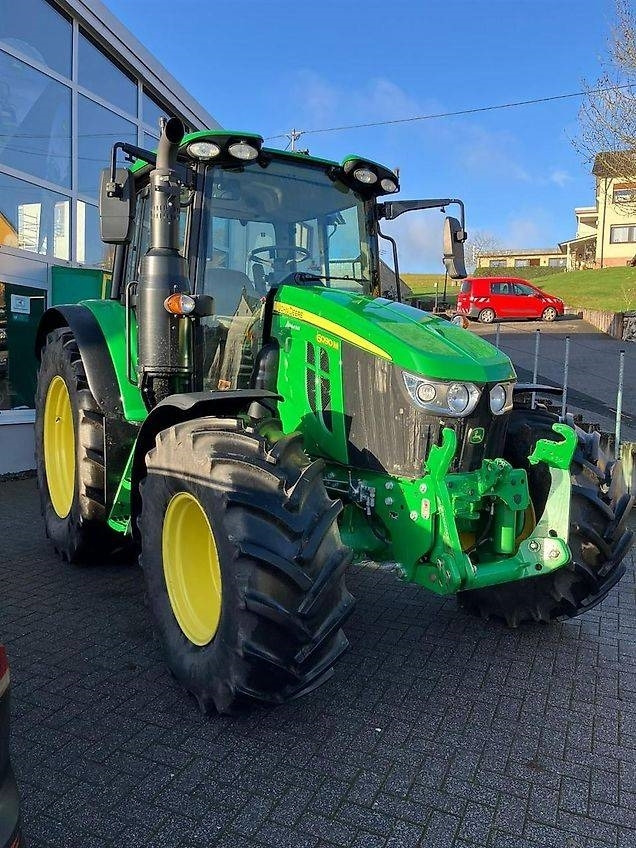 John Deere 6090M - Tractor: foto 4 John Deere 6090M - Tractor: foto 4