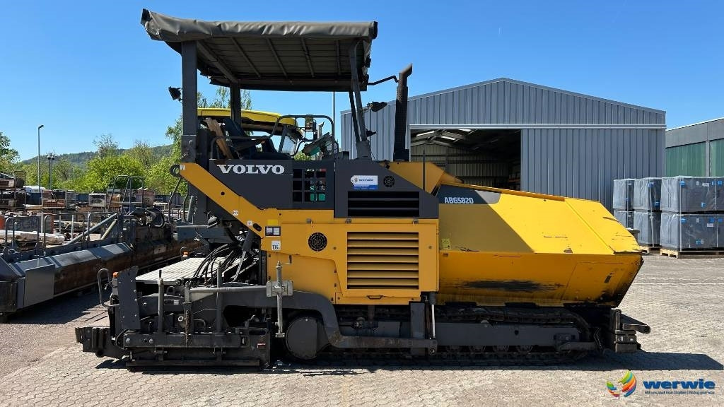 Volvo ABG TITAN 5820 - Pavimentadora de asfalto: foto 1 Volvo ABG TITAN 5820 - Pavimentadora de asfalto: foto 1