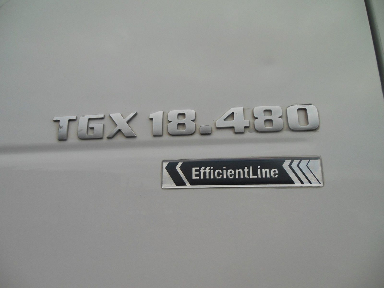 MAN TGX 18.480 LLS-U, LOWDECK + KRONE MEGA MAN TGX 18.480 LLS-U, LOWDECK - Cabeza tractora: foto 5 MAN TGX 18.480 LLS-U, LOWDECK + KRONE MEGA MAN TGX 18.480 LLS-U, LOWDECK - Cabeza tractora: foto 5