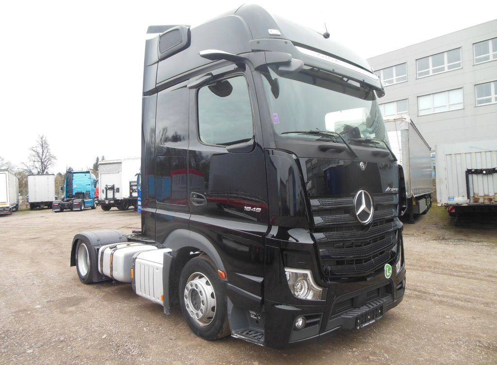 Mercedes-Benz 1848 ACTROS, LOWDECK, GIGA SPACE, STANDKLIMA - Cabeza tractora: foto 2 Mercedes-Benz 1848 ACTROS, LOWDECK, GIGA SPACE, STANDKLIMA - Cabeza tractora: foto 2