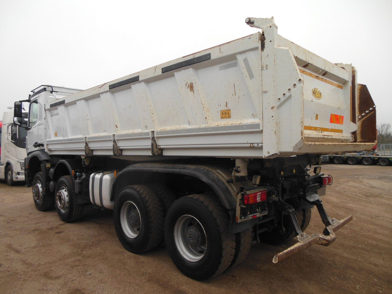 Mercedes-Benz AROCS 4151, 8X6, MEILLER, BORDMATIC, AHK - Camión volquete: foto 4 Mercedes-Benz AROCS 4151, 8X6, MEILLER, BORDMATIC, AHK - Camión volquete: foto 4