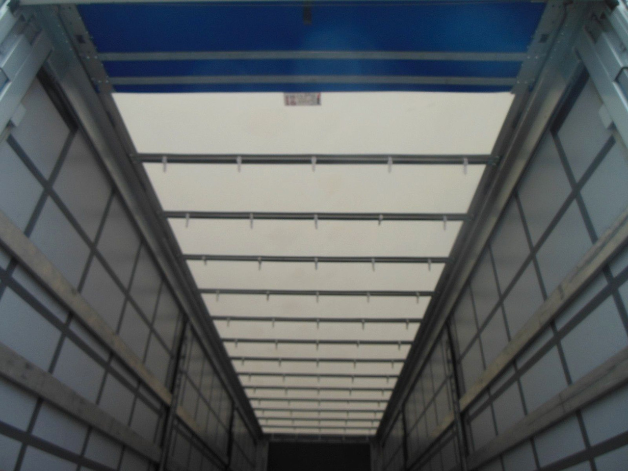 Camión lona Renault T 440, 6X2, D-HOLLANDIA, 23 PALETTEN, WIE NEUE!: foto 11