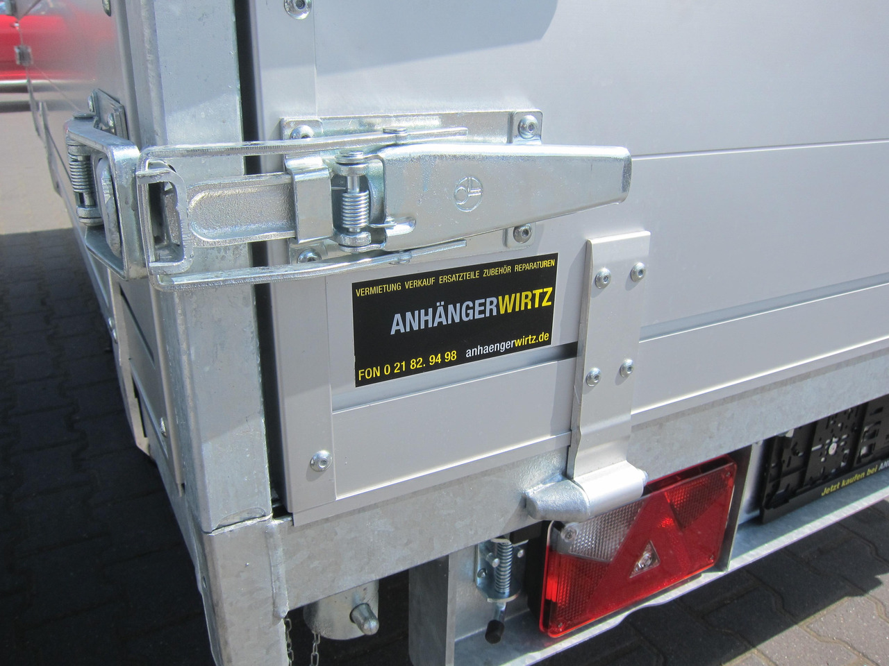 Anssems Kipper KSX 3000 Elektrisch 305x178x30cm Stahlboden niedrig Fahrgestell 3000kg online Aktion - Remolque volquete: foto 5 Anssems Kipper KSX 3000 Elektrisch 305x178x30cm Stahlboden niedrig Fahrgestell 3000kg online Aktion - Remolque volquete: foto 5