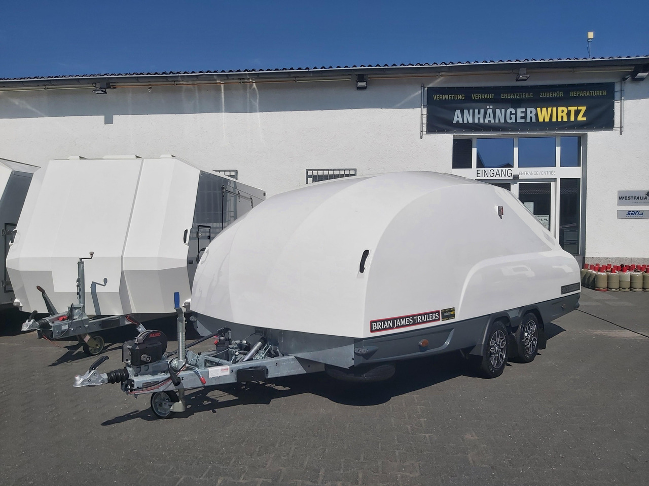 BJT Race Shuttle 2 430x195x150cm ankippbar Rampen Alufelgen dark Seilwinde 100km/H 2600kg Modell 24 - Remolque portavehículos: foto 4 BJT Race Shuttle 2 430x195x150cm ankippbar Rampen Alufelgen dark Seilwinde 100km/H 2600kg Modell 24 - Remolque portavehículos: foto 4
