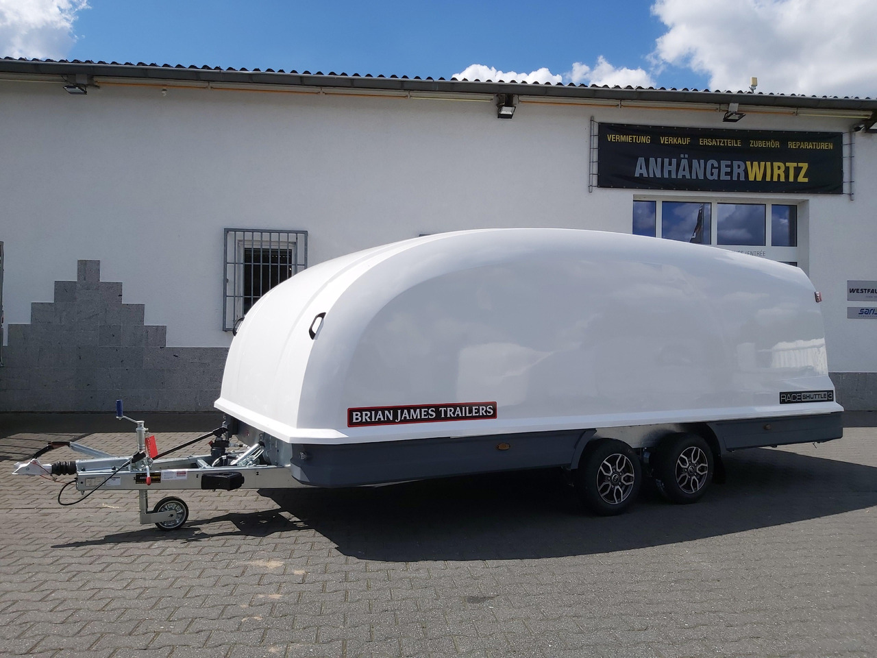 BJT Race Shuttle 3 Transporter 470x195x160cm ankippbar Alufelgen black 100km/H 3000kg - Remolque portavehículos: foto 2 BJT Race Shuttle 3 Transporter 470x195x160cm ankippbar Alufelgen black 100km/H 3000kg - Remolque portavehículos: foto 2