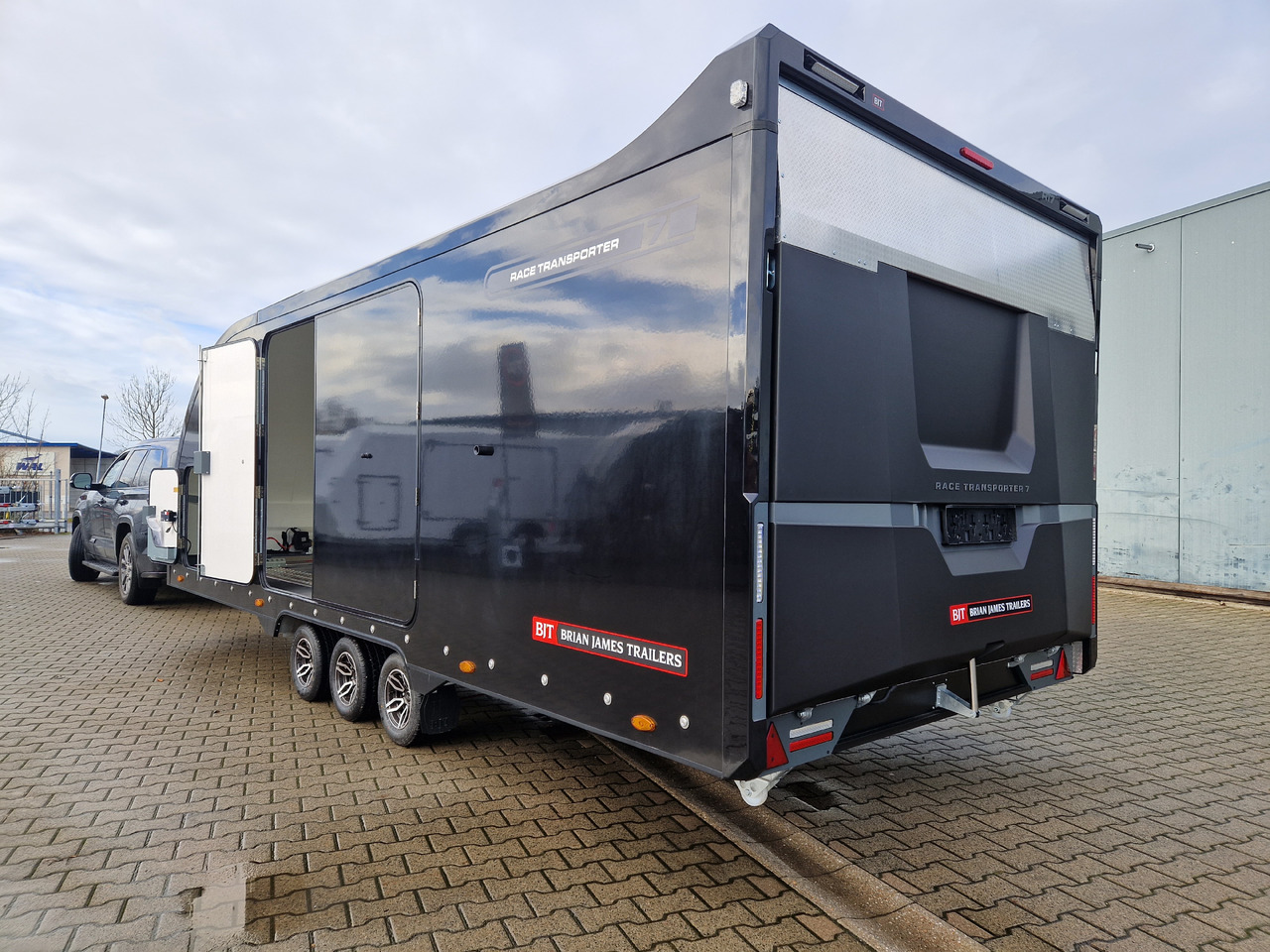 BJT Race Transporter 7 397-6023-35-3-10-B 600x228x189cm black Alufelgen Tridem 3500kg - Remolque portavehículos: foto 4 BJT Race Transporter 7 397-6023-35-3-10-B 600x228x189cm black Alufelgen Tridem 3500kg - Remolque portavehículos: foto 4