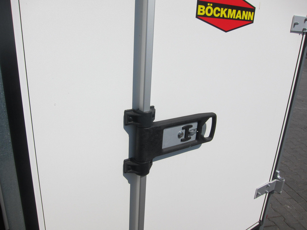 Remolque caja cerrada Böckmann Koffer KT 2513/135 251x130x152cm weiß (S) 1350kg AKTION Modell 23: foto 8