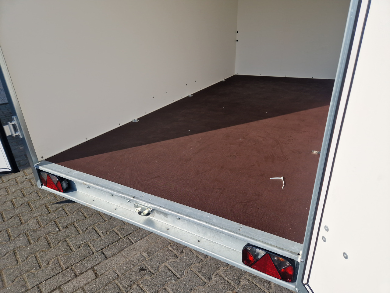 Remolque caja cerrada Böckmann Koffer KT 4018/27 H weiß 400x185x202cm (XL) 2700kg Modell 2024: foto 10