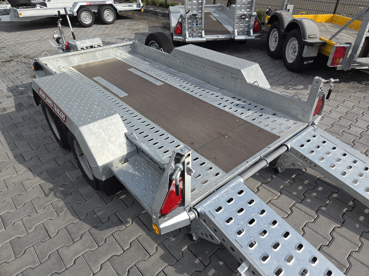 Brian James Digger Plant 543-2813-35 280x130cm Auffahrrampen klappbar Reserverad 3500kg - Remolque porta maquinaria: foto 4 Brian James Digger Plant 543-2813-35 280x130cm Auffahrrampen klappbar Reserverad 3500kg - Remolque porta maquinaria: foto 4