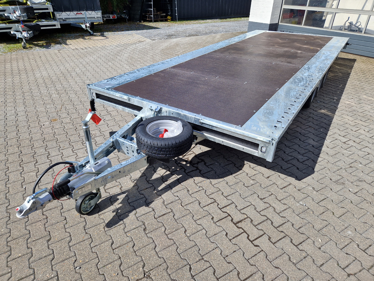 Brian James Trailer Connect 600x243cm plattform blackline Tridem 12" 3500kg - Remolque caja abierta: foto 1 Brian James Trailer Connect 600x243cm plattform blackline Tridem 12" 3500kg - Remolque caja abierta: foto 1