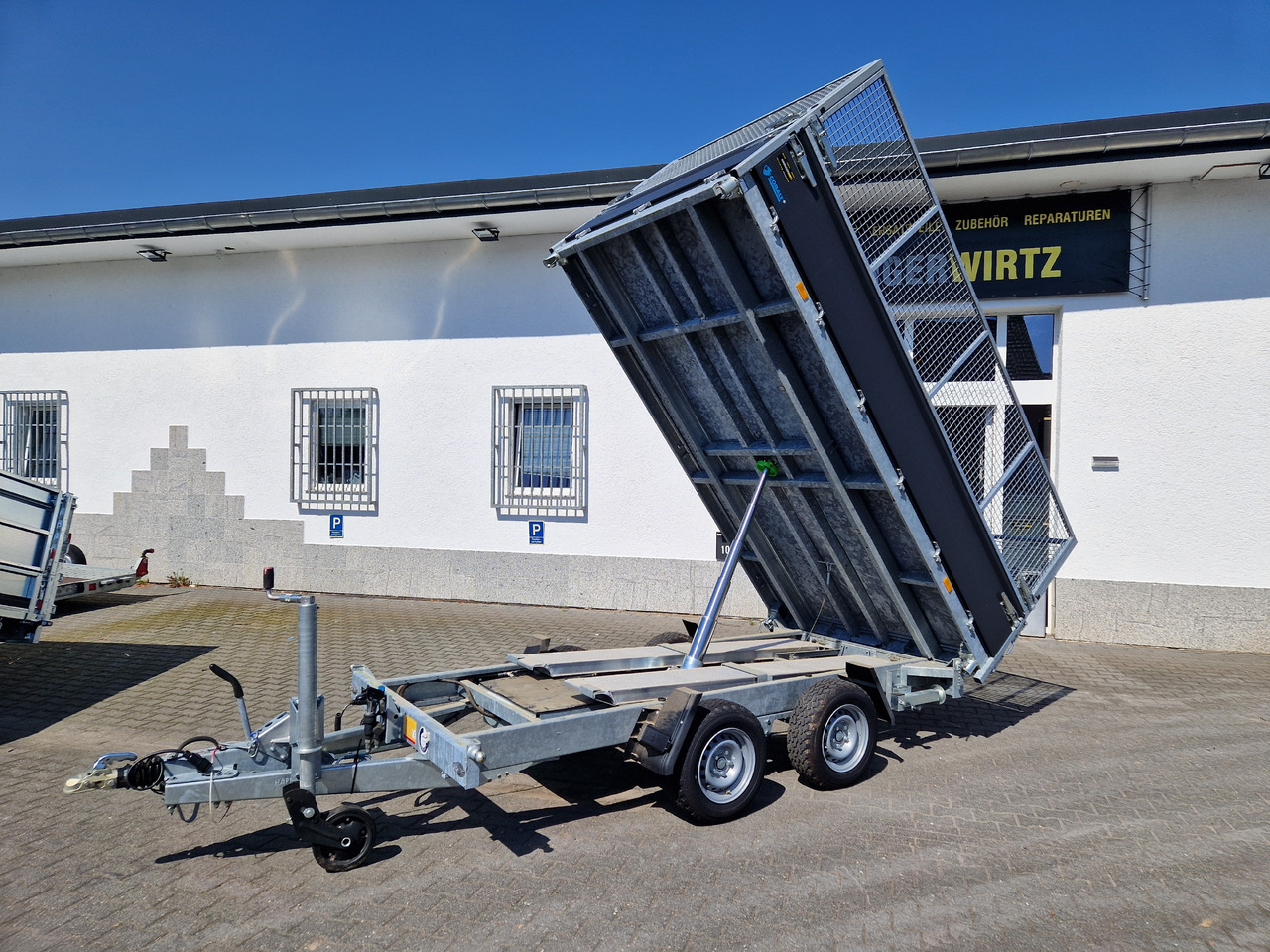 COBALT+ 335x180x40cm black +40cm hohe Aluwände Rampen Stützen Laubgitter 70cm Parabel 3500kg - Remolque volquete: foto 3 COBALT+ 335x180x40cm black +40cm hohe Aluwände Rampen Stützen Laubgitter 70cm Parabel 3500kg - Remolque volquete: foto 3