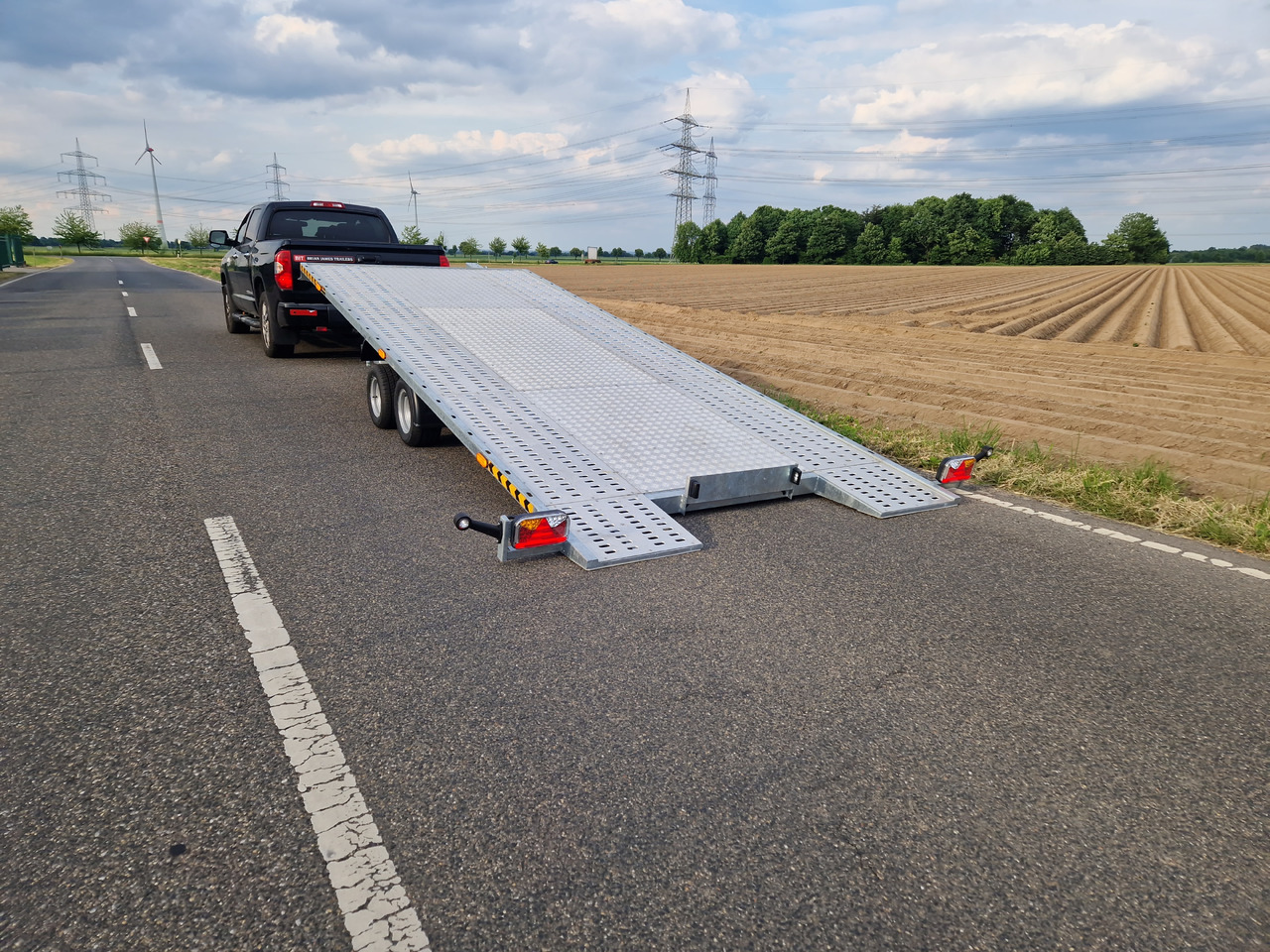 Cartrailer Expert 3050 easyload black 500x216cm Boden ankippbar Winde Resrad 10" 3000kg 100km/H - Remolque portavehículos: foto 2 Cartrailer Expert 3050 easyload black 500x216cm Boden ankippbar Winde Resrad 10" 3000kg 100km/H - Remolque portavehículos: foto 2