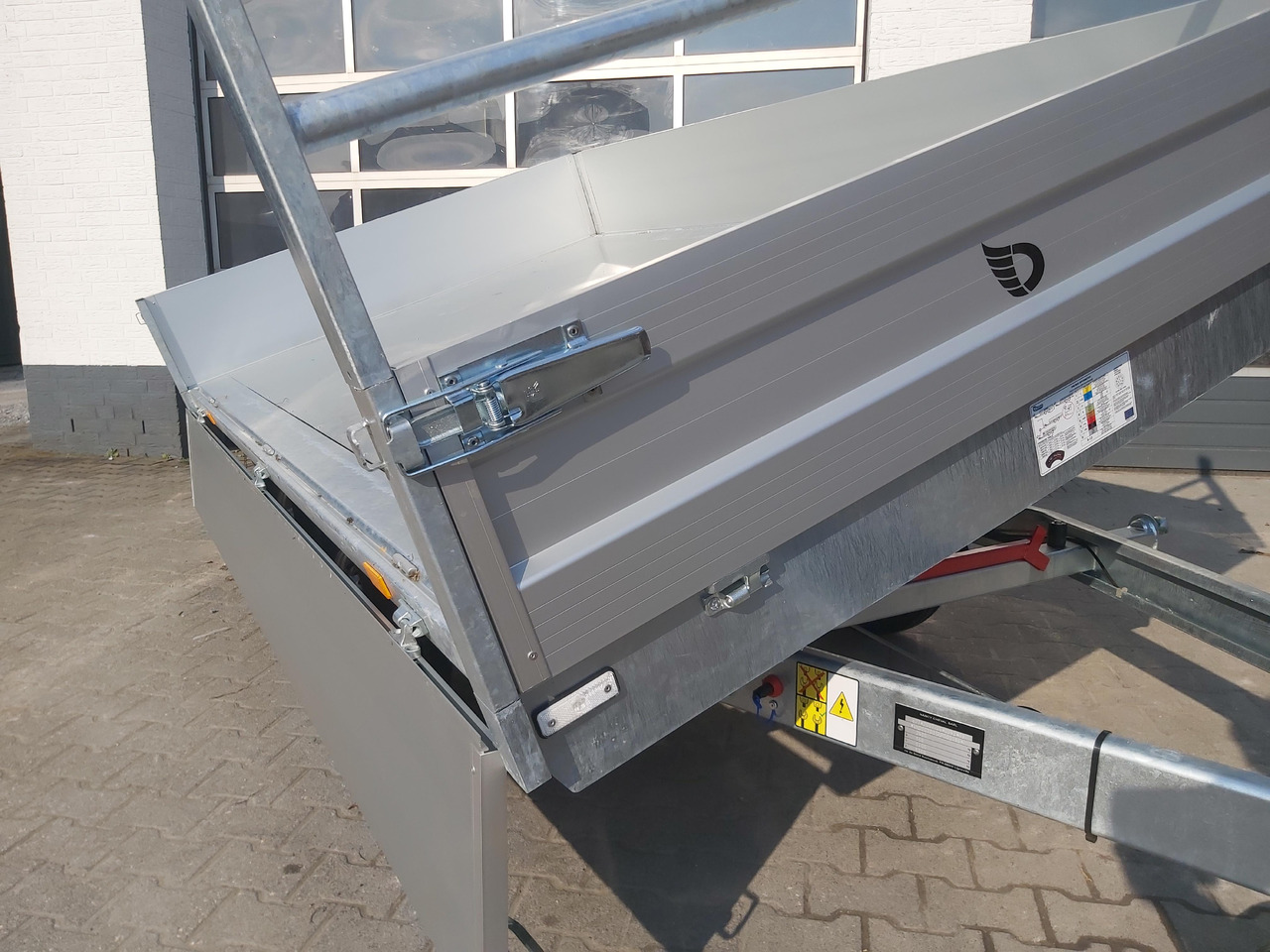 Cheval Liberte Debon Kipper PW 2.4 Basic Elektro 305x180x35cm 2600kg Modell 2024 - Remolque volquete: foto 3 Cheval Liberte Debon Kipper PW 2.4 Basic Elektro 305x180x35cm 2600kg Modell 2024 - Remolque volquete: foto 3