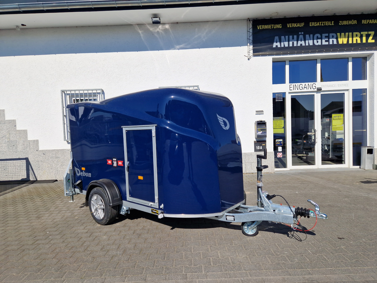 Debon Cargo 1300 300x152x168cm royal blau Seitentür Alufelgen Pullman 1300kg 100km/H Modell 2025 - Remolque de coche: foto 1 Debon Cargo 1300 300x152x168cm royal blau Seitentür Alufelgen Pullman 1300kg 100km/H Modell 2025 - Remolque de coche: foto 1
