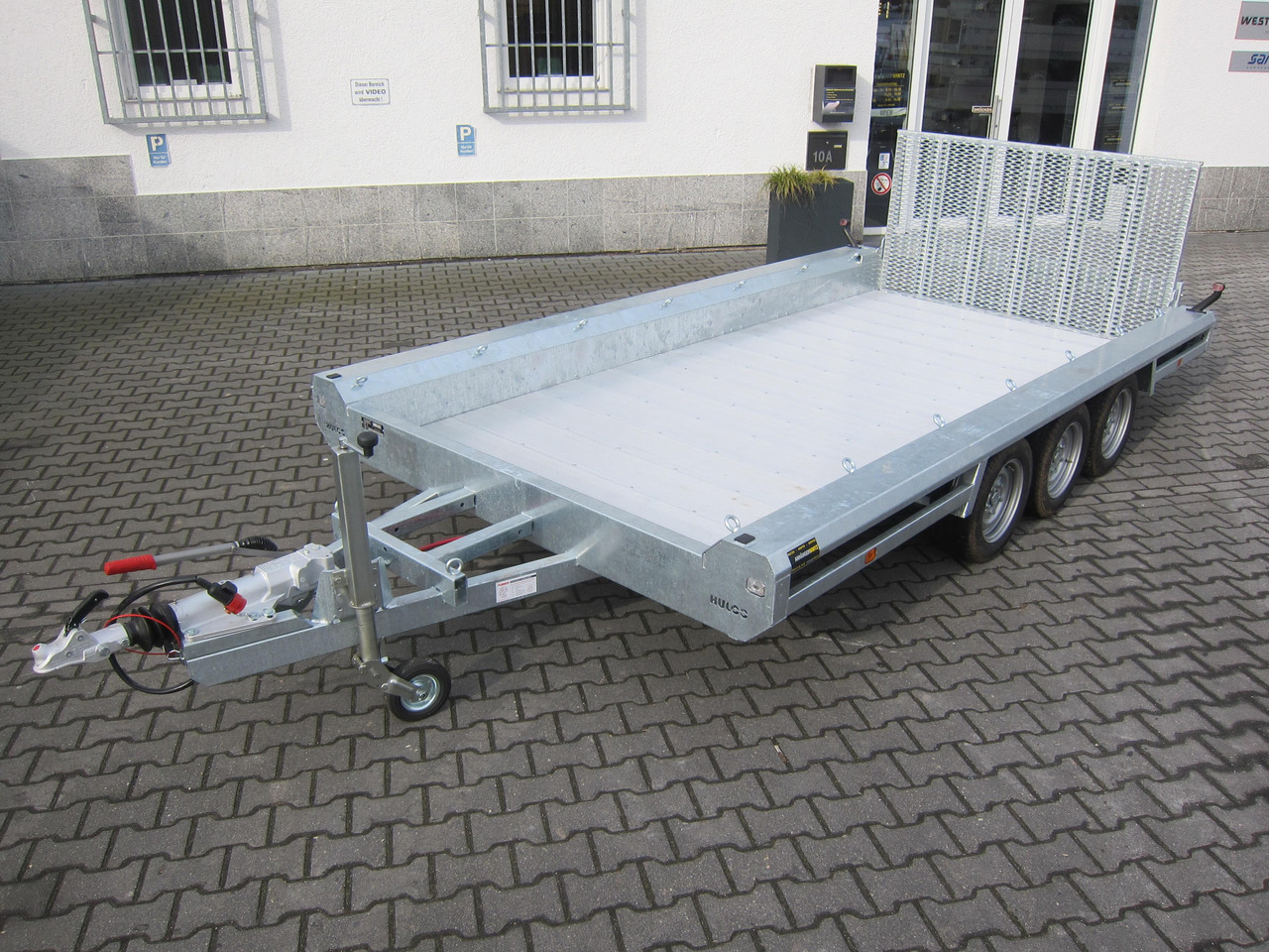 HULCO TERRAX Aluboden 394x188x27cm Heckrampe 100cm Tridem (XL) 3500kg - Remolque porta maquinaria: foto 1 HULCO TERRAX Aluboden 394x188x27cm Heckrampe 100cm Tridem (XL) 3500kg - Remolque porta maquinaria: foto 1