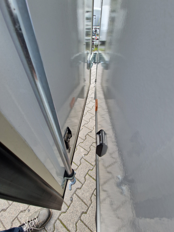 Remolque caja cerrada Hochlader Koffer TFSP 360T.00 360x200x210cm aero Zurrsystem Seitentür 13" (L) 2700kg 100km/H: foto 7 Remolque caja cerrada Hochlader Koffer TFSP 360T.00 360x200x210cm aero Zurrsystem Seitentür 13" (L) 2700kg 100km/H: foto 7