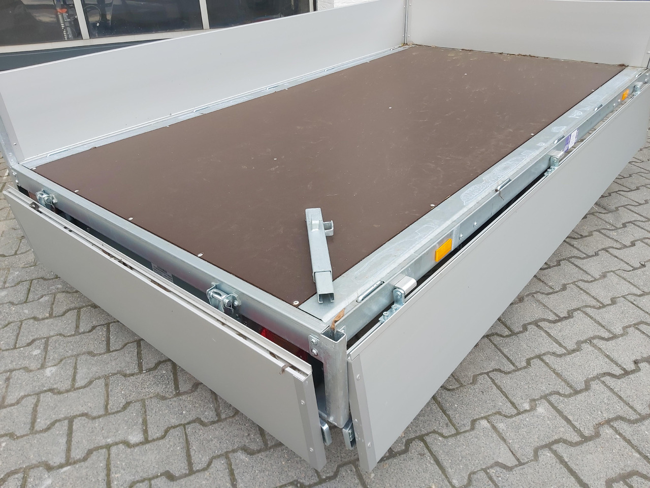 Hochlader light 2514 250x145x30cm Lfh 56cm 10" (S) 1350kg online Aktion - Remolque de coche: foto 2 Hochlader light 2514 250x145x30cm Lfh 56cm 10" (S) 1350kg online Aktion - Remolque de coche: foto 2