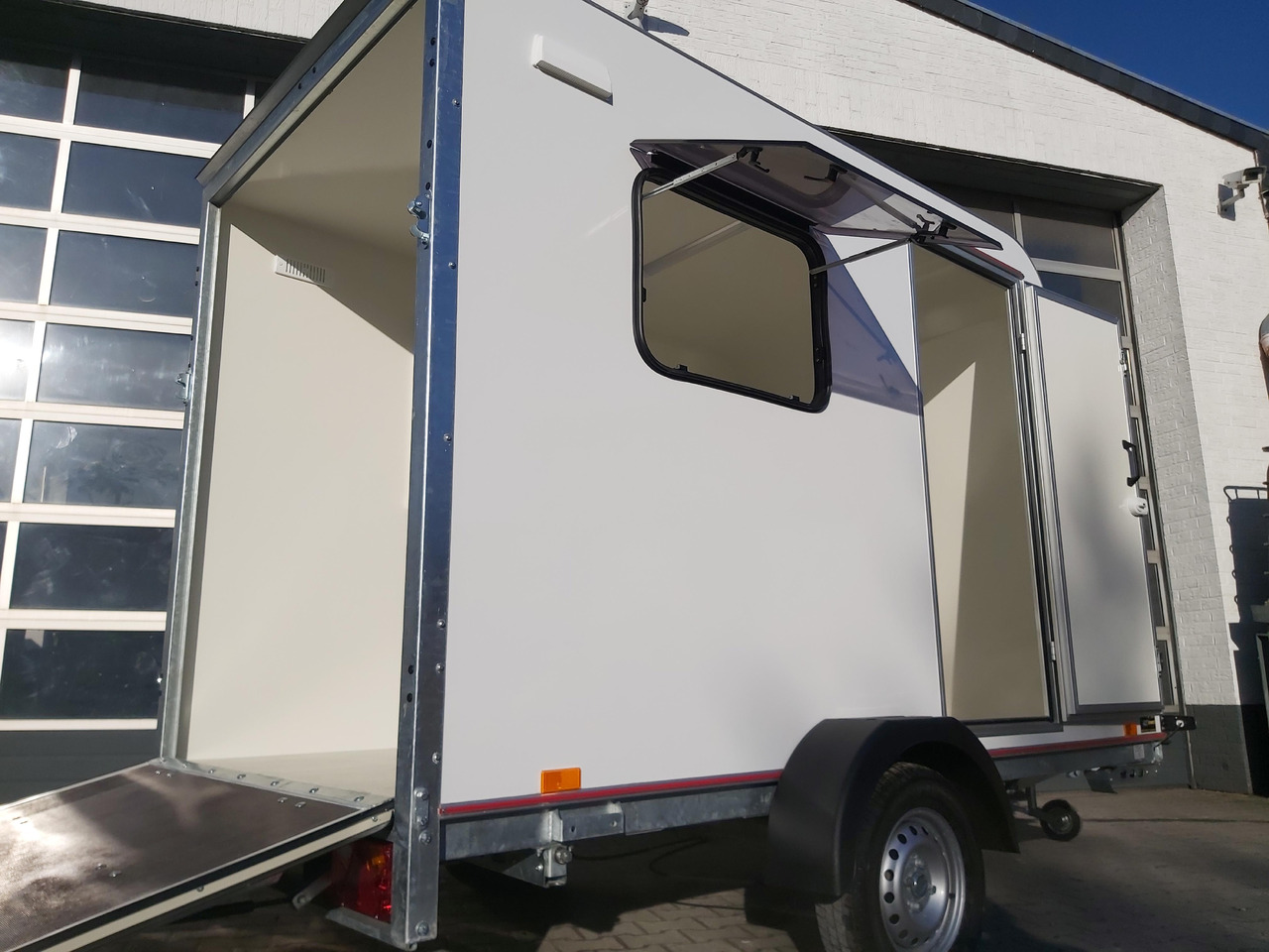 Caravana Kargo Camp TFS S Midi+ 320x150x180cm aero Seitentür Rampe Fenster+ 230V 12V 750kg Bremse 100km/H: foto 14