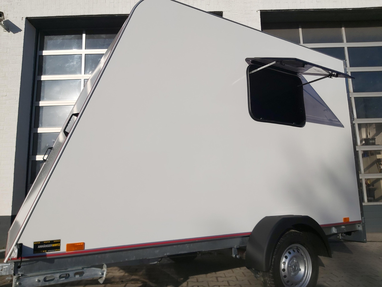 Caravana Kargo Camp TFS S Midi+ 320x150x180cm aero Seitentür Rampe Fenster+ 230V 12V 750kg Bremse 100km/H: foto 13