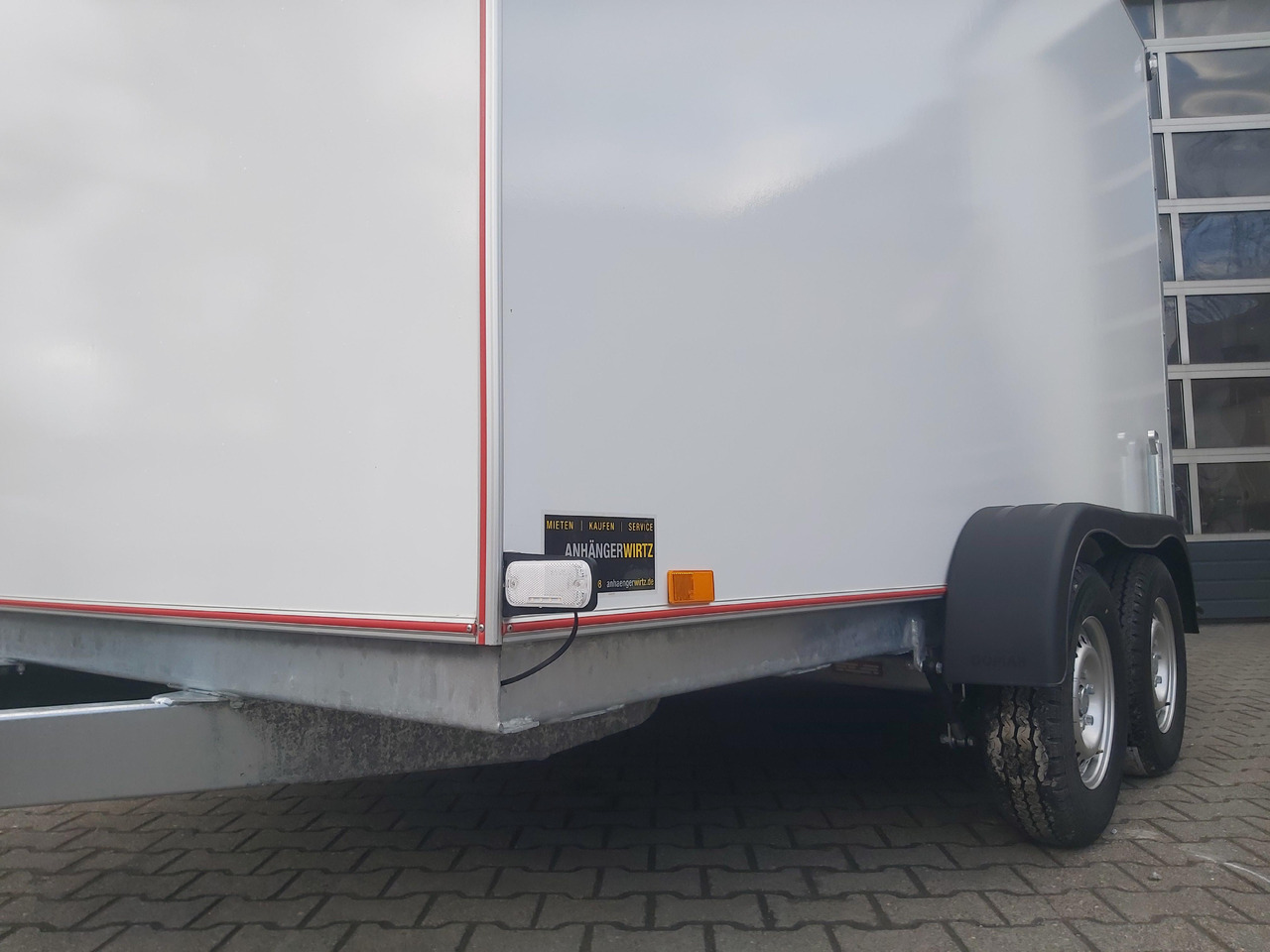 Remolque caja cerrada Koffer TFS 360T.01 2700 360x200x210cm aero Heckrampe Zurrsystem (L) 100km/h 2700kg: foto 9