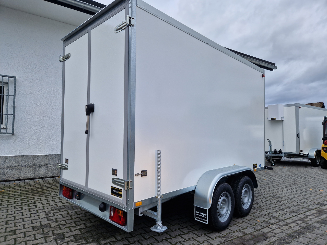 Kühlanhänger AZKF C 2735/155 343x154x200cm CiBIN 230V +Standkühlung (L) 2700kg Abverkauf - Remolque frigorífico: foto 2 Kühlanhänger AZKF C 2735/155 343x154x200cm CiBIN 230V +Standkühlung (L) 2700kg Abverkauf - Remolque frigorífico: foto 2