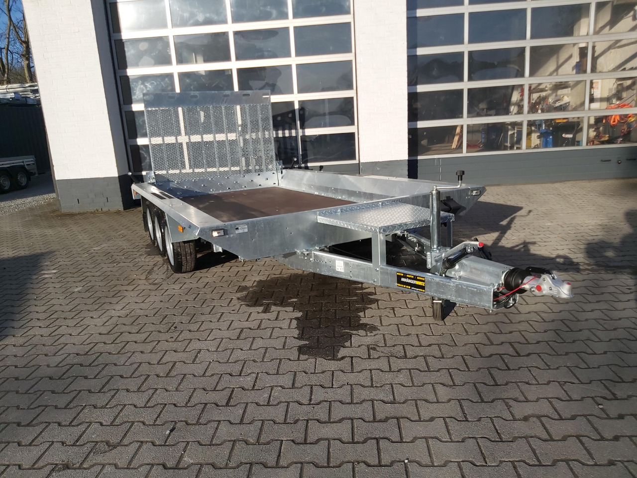 Remolque porta maquinaria Martz Maschinentransporter BUILDER XL Bau-3 3500/3 400x180x30cm Auffahrklappe Tridem (XL) 3500kg: foto 7 Remolque porta maquinaria Martz Maschinentransporter BUILDER XL Bau-3 3500/3 400x180x30cm Auffahrklappe Tridem (XL) 3500kg: foto 7