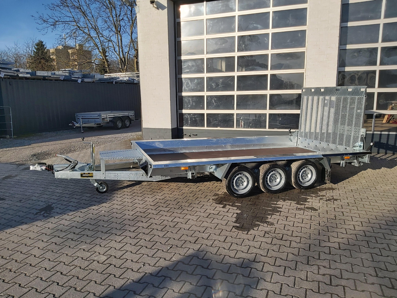 Remolque porta maquinaria Martz Maschinentransporter BUILDER XL Bau-3 3500/3 400x180x30cm Auffahrklappe Tridem (XL) 3500kg: foto 6 Remolque porta maquinaria Martz Maschinentransporter BUILDER XL Bau-3 3500/3 400x180x30cm Auffahrklappe Tridem (XL) 3500kg: foto 6