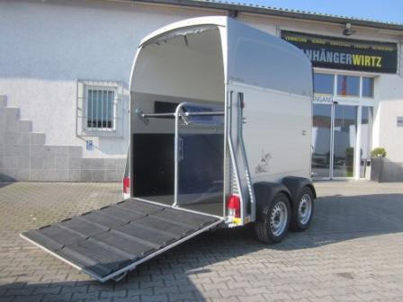 Pferdeanhänger Böckmann Champion C 155 Western mit Sattelkammer CFFplus 2400kg 100 km/H - Remolque para caballos: foto 3 Pferdeanhänger Böckmann Champion C 155 Western mit Sattelkammer CFFplus 2400kg 100 km/H - Remolque para caballos: foto 3