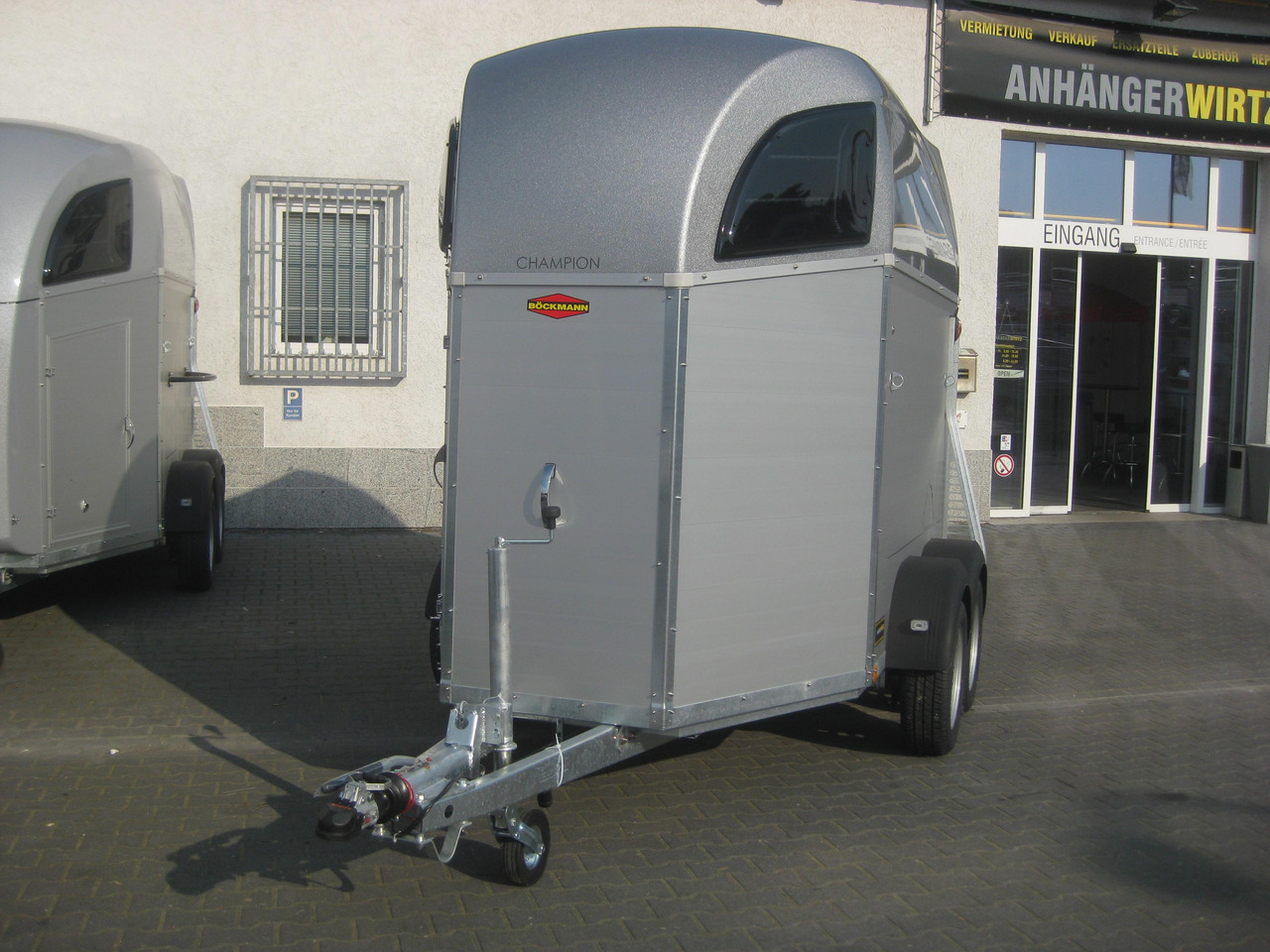 Pferdeanhänger Böckmann Champion C 2700kg CFF+ 100 km/H - Remolque para caballos: foto 1 Pferdeanhänger Böckmann Champion C 2700kg CFF+ 100 km/H - Remolque para caballos: foto 1