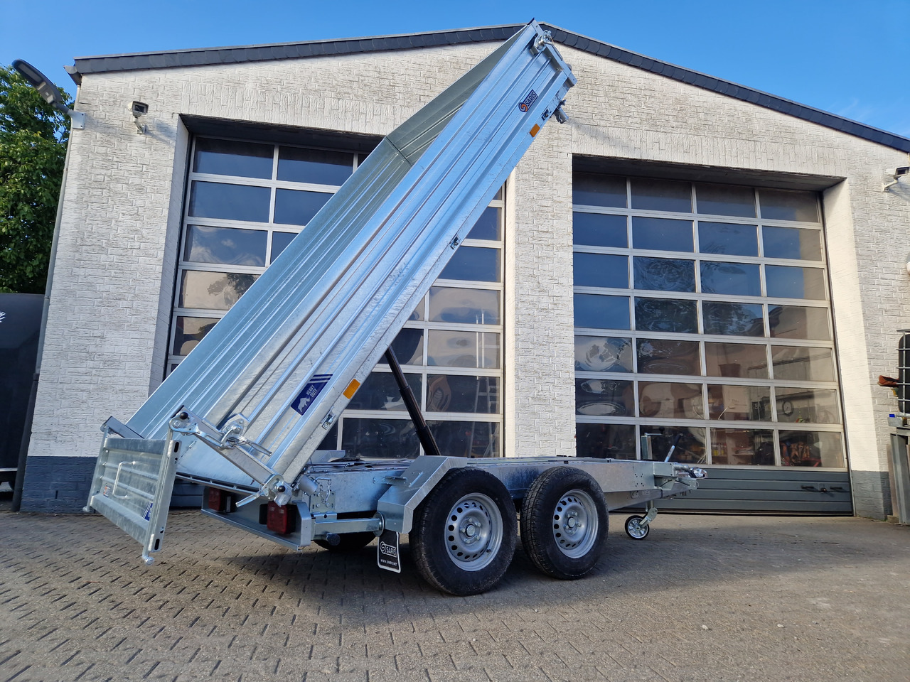 Saris Kipper 3 SKS 310 176 40cm Stahlwände HD elektro Notpumpe Alurampen Stützen 3000kg 100km/H - Remolque volquete: foto 4 Saris Kipper 3 SKS 310 176 40cm Stahlwände HD elektro Notpumpe Alurampen Stützen 3000kg 100km/H - Remolque volquete: foto 4