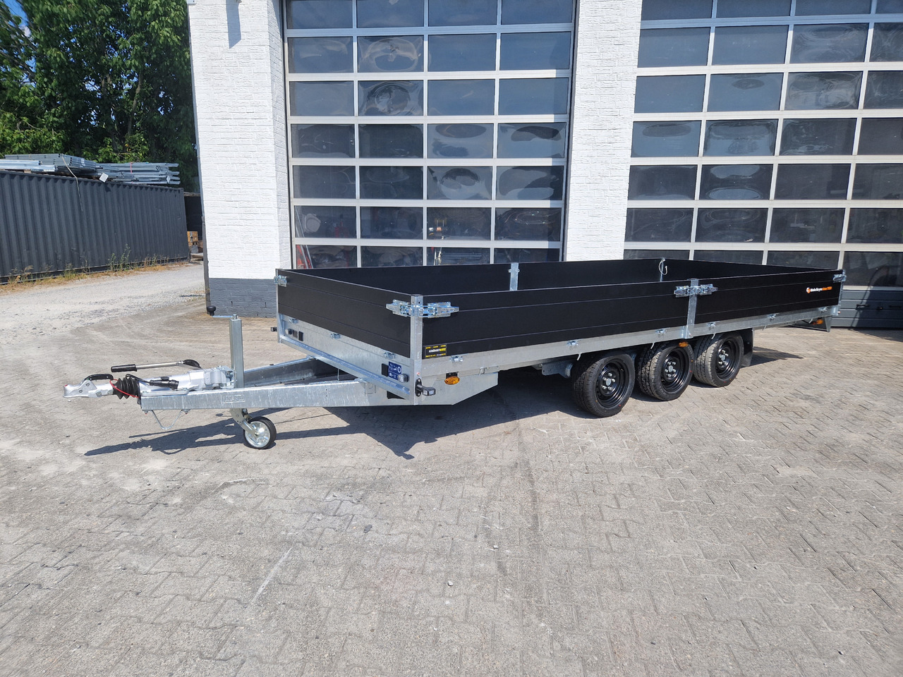 Saris PL HD 506 204 3500 3 506x204x35cm heavy duty black LED Licht Tridem (XXL) 3500kg - Remolque caja abierta: foto 1 Saris PL HD 506 204 3500 3 506x204x35cm heavy duty black LED Licht Tridem (XXL) 3500kg - Remolque caja abierta: foto 1