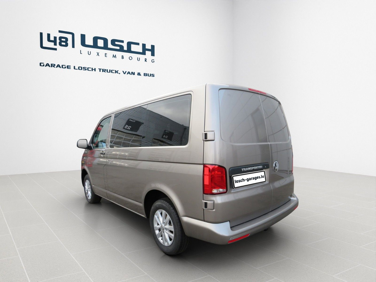 Volkswagen T6.1 Transporter Trendline 2.0 TDI Kasten - Furgoneta pequeña: foto 3 Volkswagen T6.1 Transporter Trendline 2.0 TDI Kasten - Furgoneta pequeña: foto 3