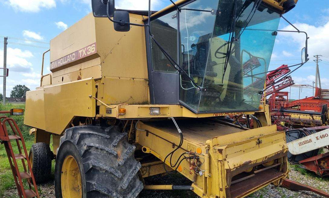 New Holland TX36 - Cosechadora de granos: foto 1 New Holland TX36 - Cosechadora de granos: foto 1