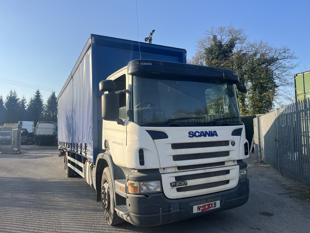 Scania P230 4x2 Curtain side - Camión lona: foto 1 Scania P230 4x2 Curtain side - Camión lona: foto 1