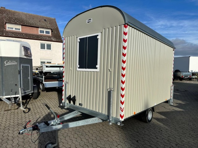 Bauwagen 1350 kg, 3500 x 2200 x 230 cm, 80 km/h Schnelläufer - Remolque de coche: foto 1 Bauwagen 1350 kg, 3500 x 2200 x 230 cm, 80 km/h Schnelläufer - Remolque de coche: foto 1