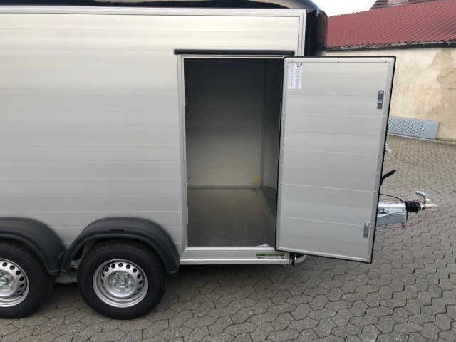 Cheval Liberte Debon Roadster 500 Alu + Türe 2600 kg, 100 km/h, 320x167x200cm - Remolque caja cerrada: foto 5 Cheval Liberte Debon Roadster 500 Alu + Türe 2600 kg, 100 km/h, 320x167x200cm - Remolque caja cerrada: foto 5