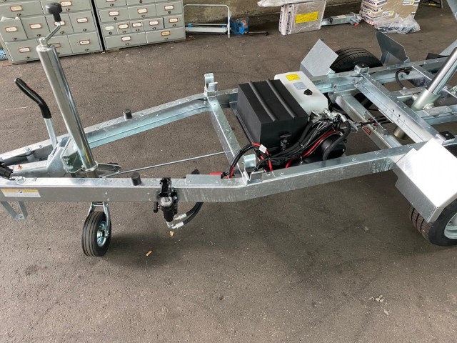 Humbaur HUK 152314 Heckkipper 1,5 t. 2300 x 1400 x 300mm E-Pumpe - Remolque volquete: foto 2 Humbaur HUK 152314 Heckkipper 1,5 t. 2300 x 1400 x 300mm E-Pumpe - Remolque volquete: foto 2
