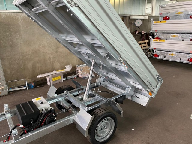 Humbaur HUK 152314 Heckkipper 1,5 t. 2300 x 1400 x 300mm E-Pumpe - Remolque volquete: foto 3 Humbaur HUK 152314 Heckkipper 1,5 t. 2300 x 1400 x 300mm E-Pumpe - Remolque volquete: foto 3