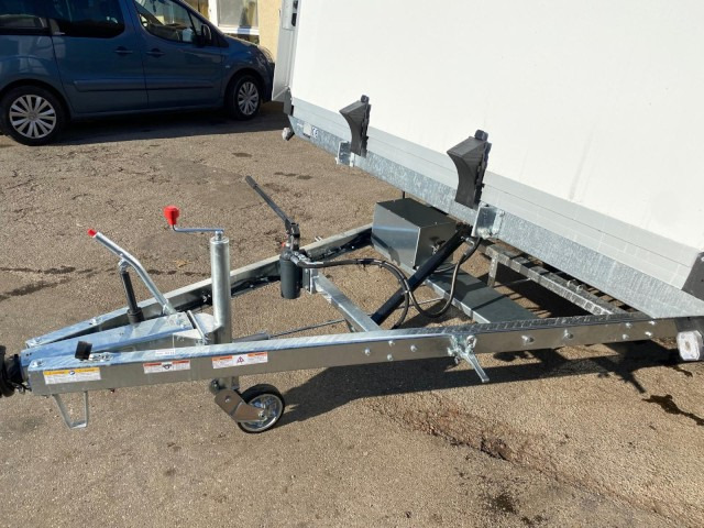 Humbaur MTKB 35 57 24-22 3,5 to. 5726 x 2334 x 2086 mm, 100 km/h - Remolque portavehículos: foto 2 Humbaur MTKB 35 57 24-22 3,5 to. 5726 x 2334 x 2086 mm, 100 km/h - Remolque portavehículos: foto 2