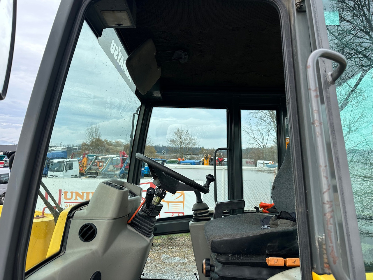 KOMATSU WA 85 3 - Cargadora de ruedas: foto 4 KOMATSU WA 85 3 - Cargadora de ruedas: foto 4