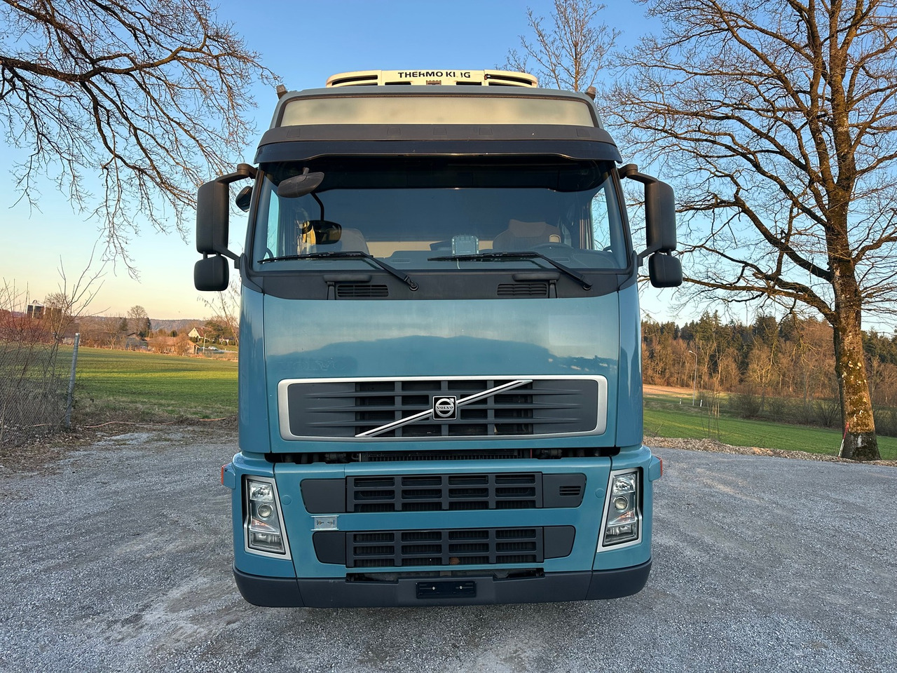 VOLVO FH 400 4x2 Kühler - Camión frigorífico: foto 5 VOLVO FH 400 4x2 Kühler - Camión frigorífico: foto 5
