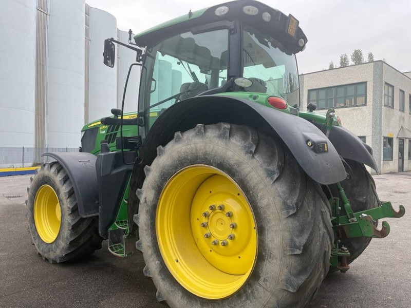 John Deere 6210 R AutoPower - Tractor: foto 4 John Deere 6210 R AutoPower - Tractor: foto 4