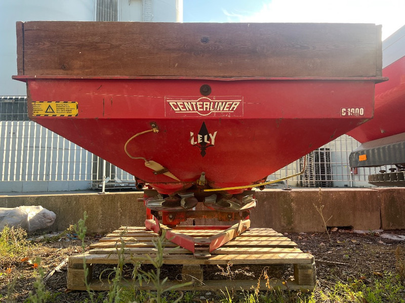Lely Centerliner CB 1000 - Esparcidor de fertilizantes: foto 1 Lely Centerliner CB 1000 - Esparcidor de fertilizantes: foto 1